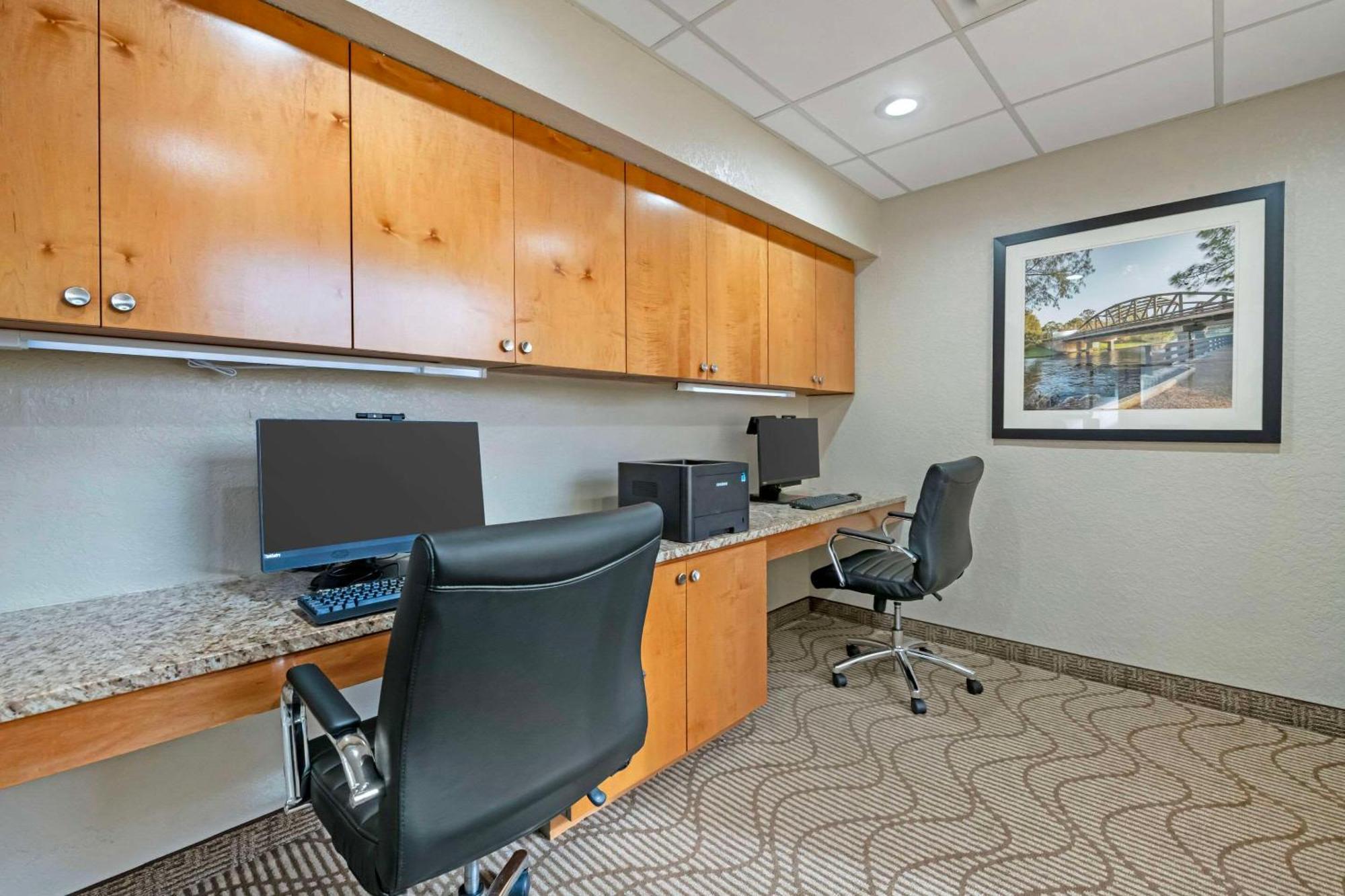 Comfort Suites Downtown Orlando Bagian luar foto
