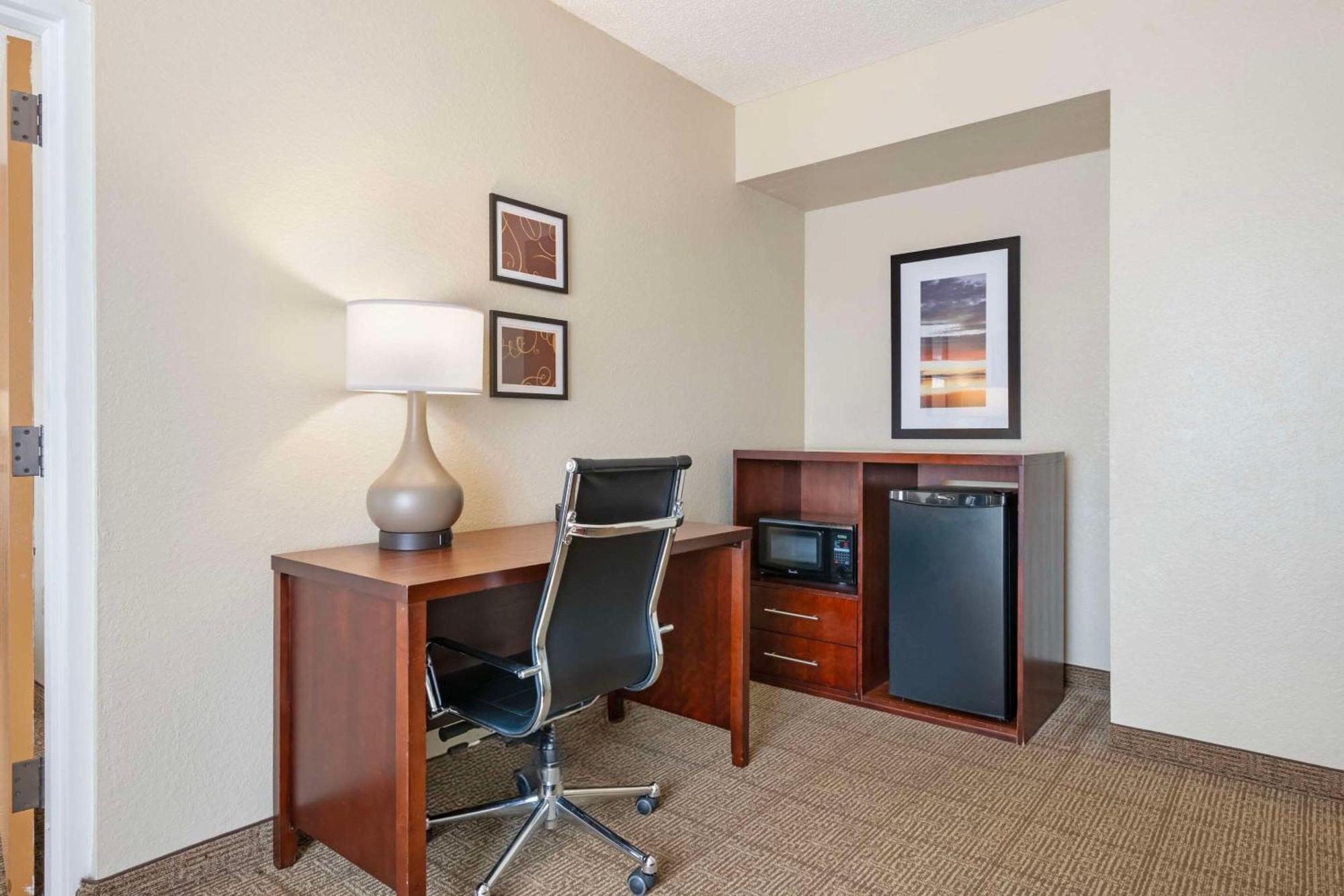 Comfort Suites Downtown Orlando Bagian luar foto