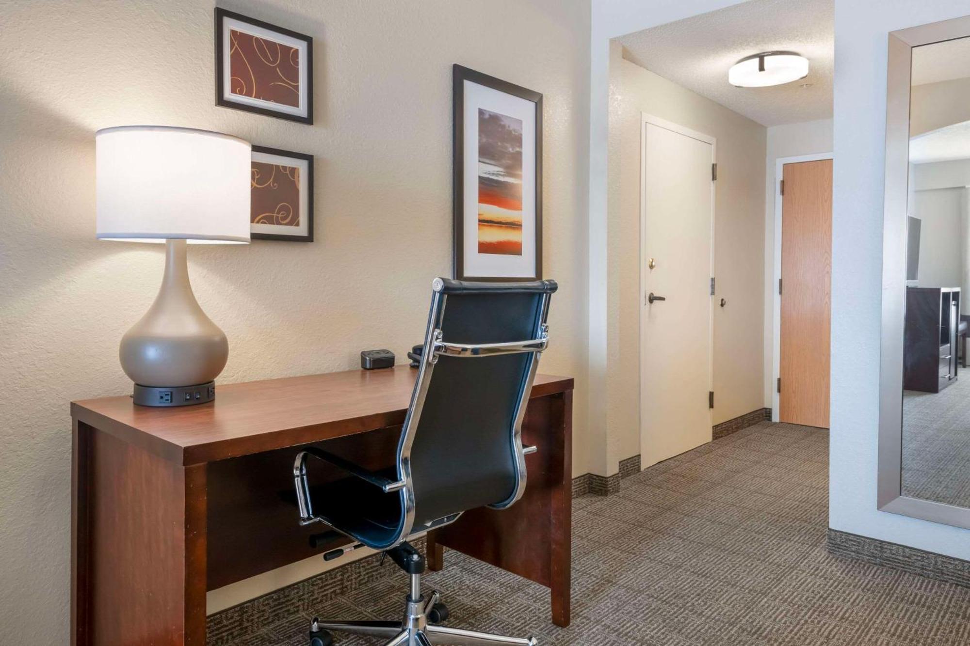 Comfort Suites Downtown Orlando Bagian luar foto